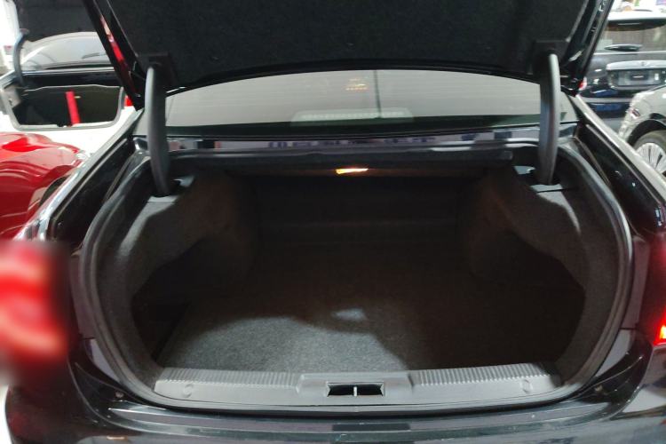 Used Hongqi H7 2017 1.8T Tech Model Trunk