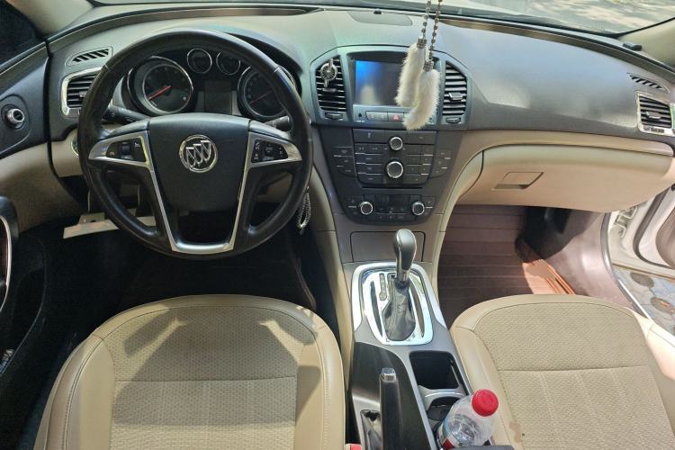 Used Buick Regal 2012 2.0L Luxury Edition Center Console