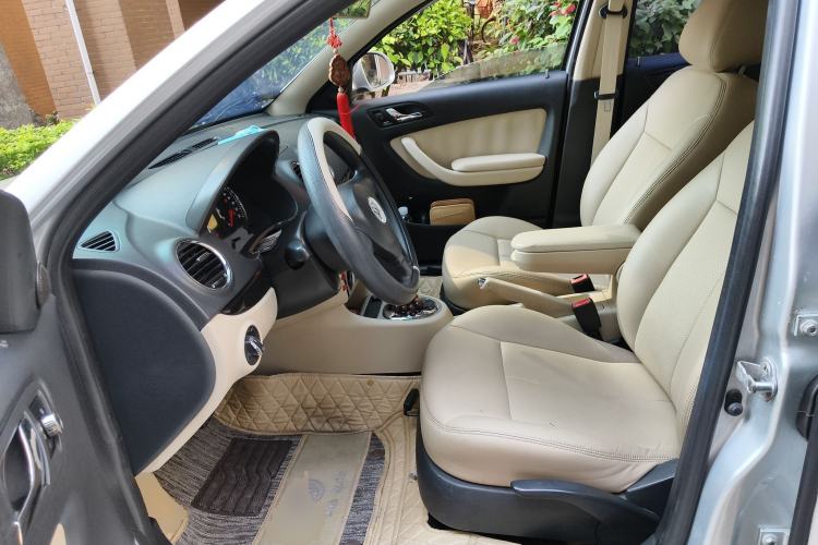 Used Volkswagen Lavida 2011 1.6L Automatic Premium Edition Left Front Seat