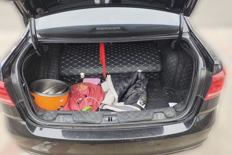 Used Volkswagen Lavida 2015 1.6L Manual Comfort Edition
