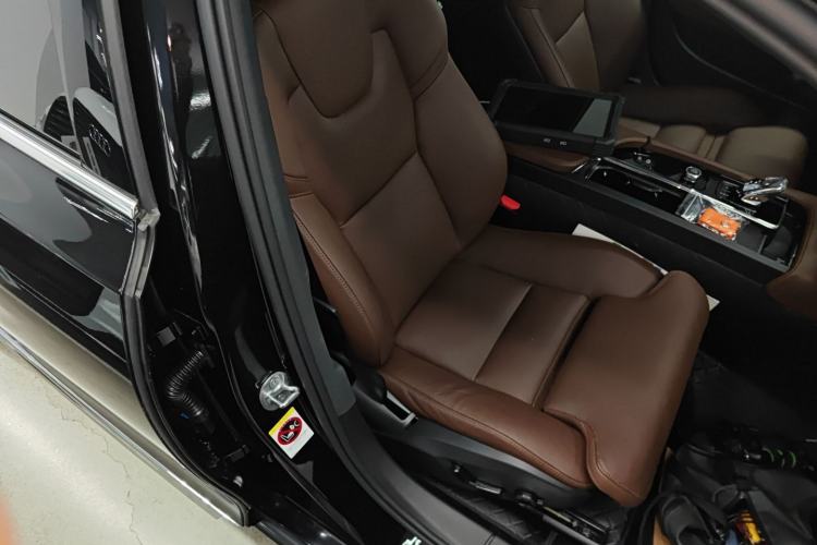 Used Volvo S90 2025 B5 Zhiyuan Luxury Edition