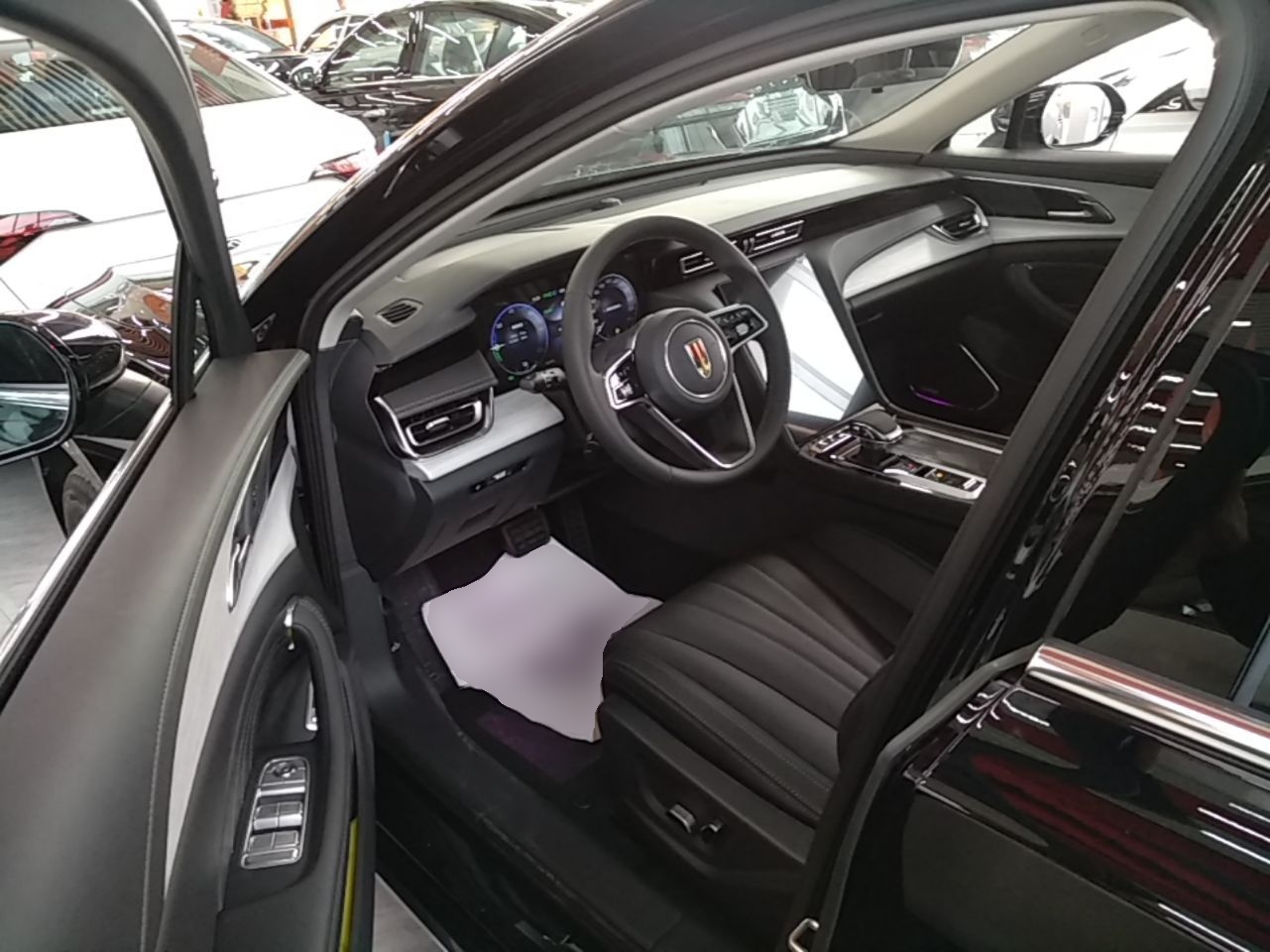 Hongqi H5 PHEV 2025 130 Super Hybrid Version — снимка 17