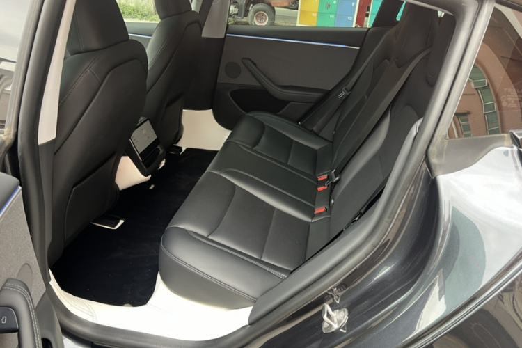 Used Tesla Model 3 2023 Rear-Wheel-Drive Version Interior 4