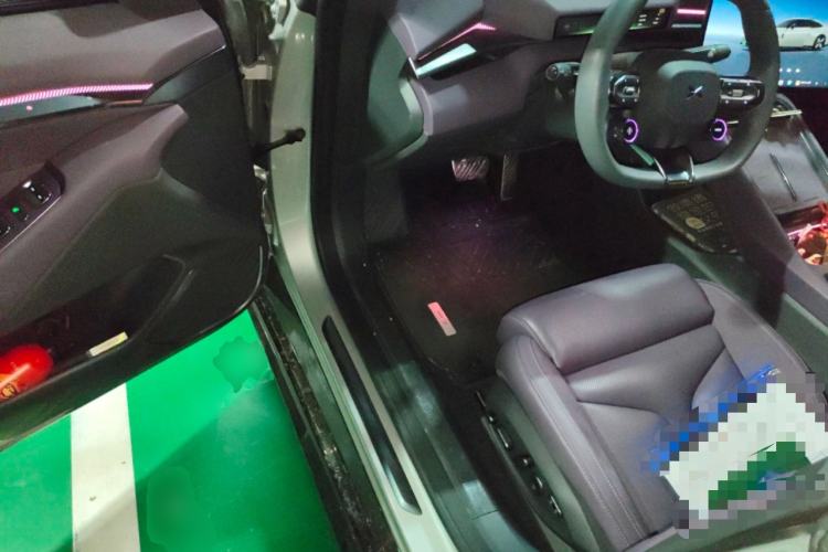 Used XPeng P7 2025 Model—750 All-Wheel-Drive High-Performance Ultra