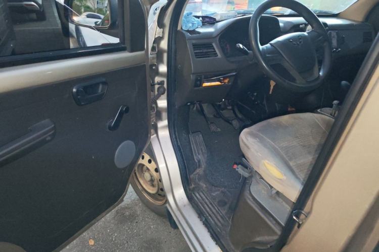 Used Wuling Rongguang S 2021 1.2L Base Model 7-Seater LSI
