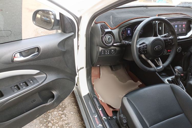 Used Kia kx1 Stonic 2019 1.4L Automatic Fun Edition China VI