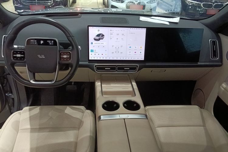 Used Li Auto L8 2023 Air model
