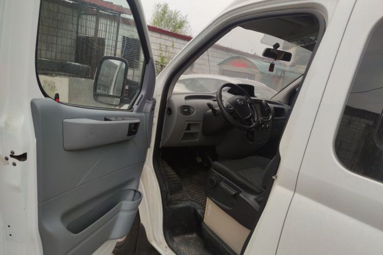 Used SAIC MAXUS Xintu V80 
