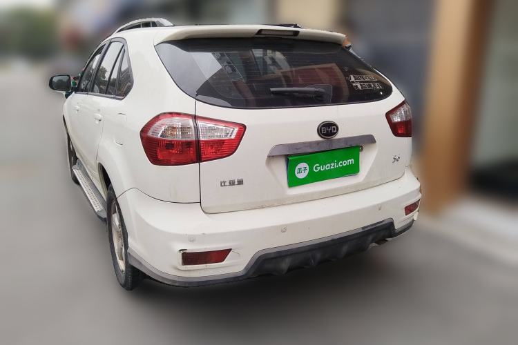 Used BYD S6 2014 2.0L Manual Luxury 5-Seater