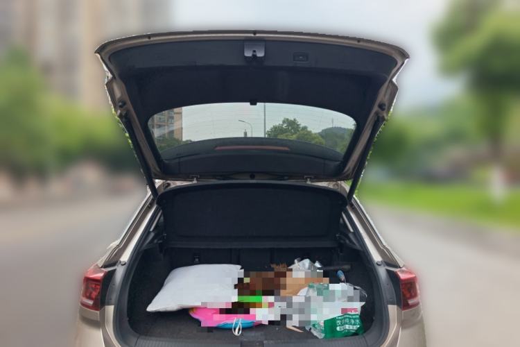 Used Volkswagen T-ROC 2019 280TSI DSG Two-Wheel Drive Comfort Version China VI Standard
