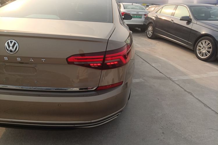 Used Volkswagen Passat 2019 330TSI Luxury Edition China VI Standard