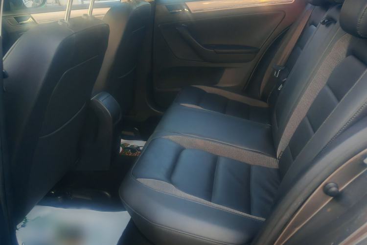 Used Volkswagen Bora 2015 Zhuihui Edition 1.6L Manual Comfort Model Interior 2