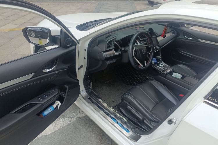 Used Honda Civic 2016 220TURBO CVT Luxury Edition