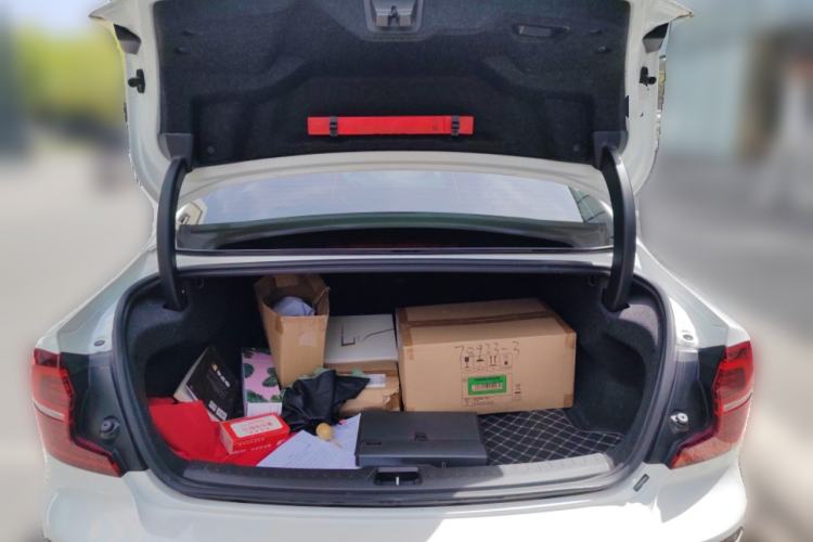 Used Volvo S60 2022 B4 Zhiyuan Luxury Edition Trunk