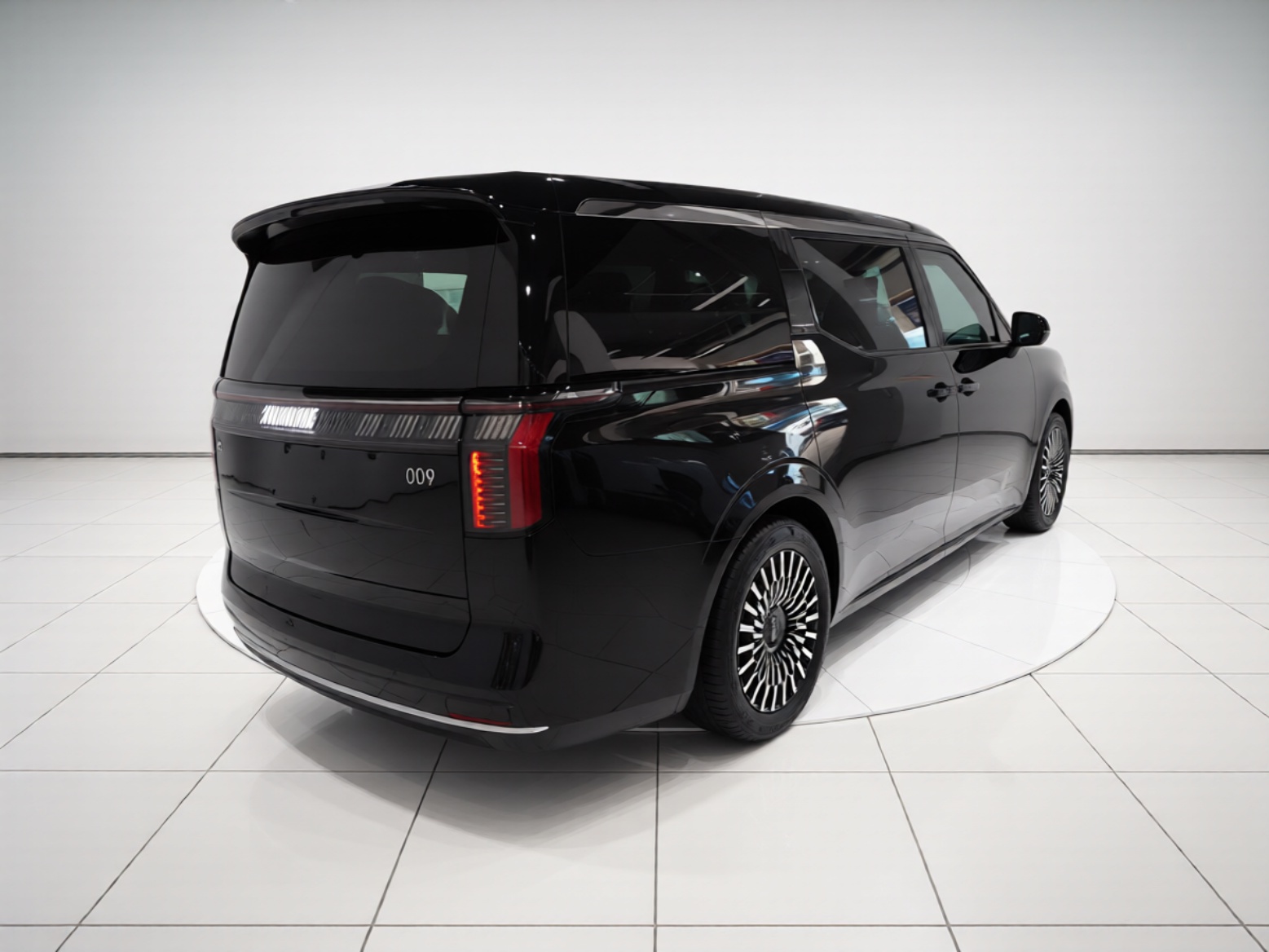 Zeekr 009 2024 7-Seater Walk-Through Version Four-Wheel Drive 108 kWh — снимка 6
