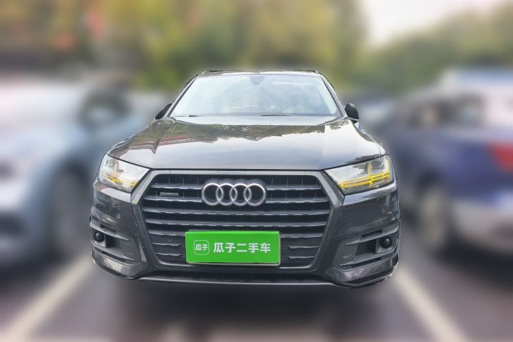 Used Audi Q7 2018 40 TFSI Comfort Model
