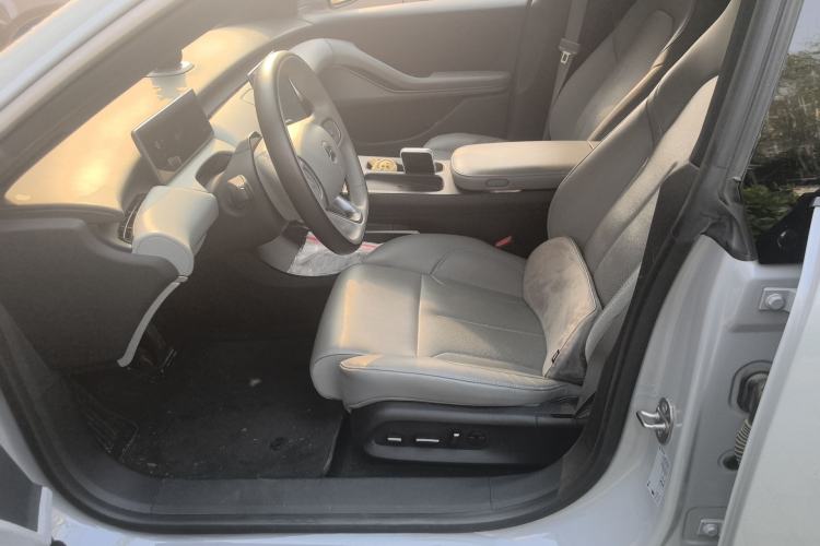 Used Nio ET5 2022 75 kWh Left Front Seat