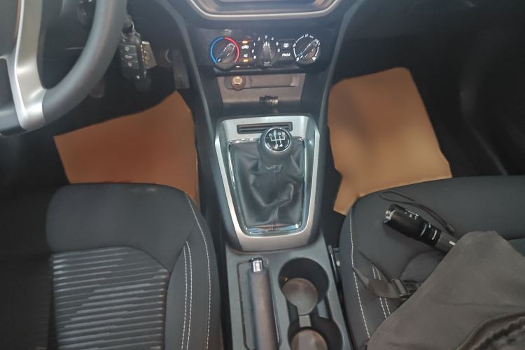 Used Roewe RX3 2018 1.6L Manual Entry-Level Model