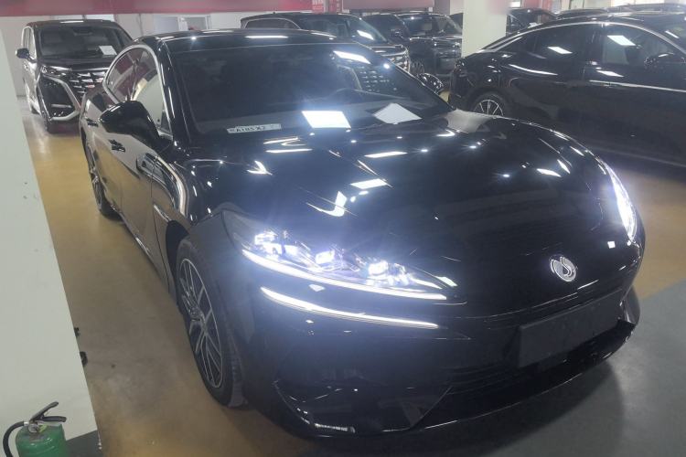 Used Denza Z9 2024 1100 km Four-Wheel Drive Max Version