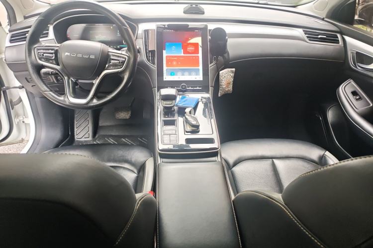 Used Roewe i6 MAX New Energy 2020 1.5T PHEV Cool & Stylish Skyroof Edition Center Console