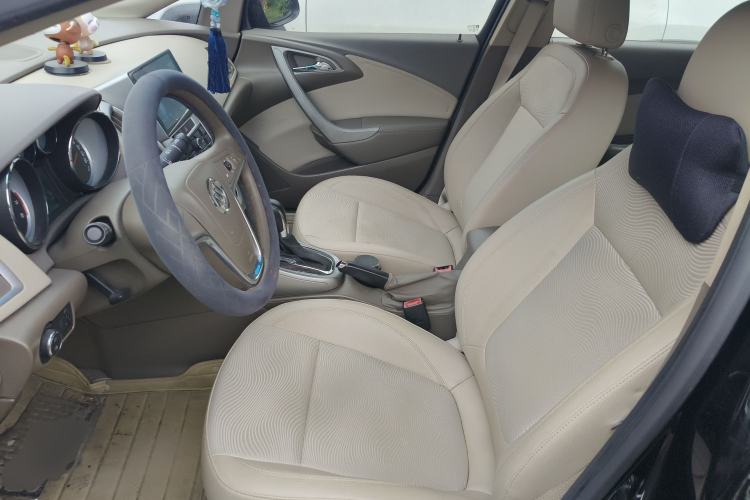 Used Buick GT 2013 GT 1.6L Automatic Fashion Edition Left Front Seat