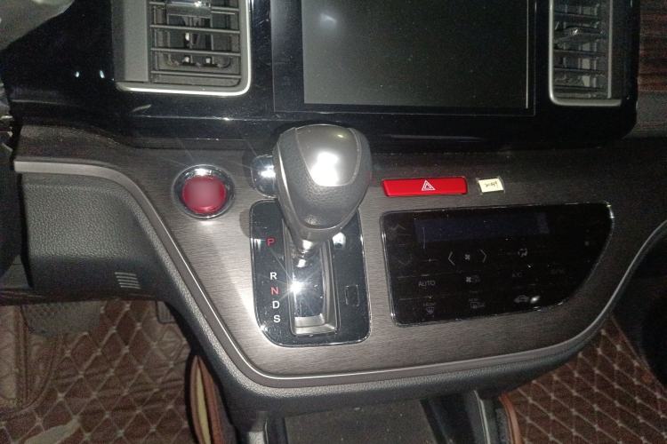 Used Honda Elysion 2016 2.4L Luxury Edition