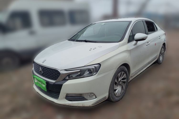 Used DS 5LS 2014 1.8L automatic Comfort version VTi140