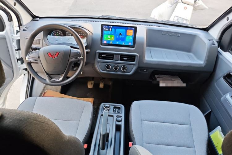 Used Wuling Yangguang 2025 Model 400km Bus Edition—Comfort Edition