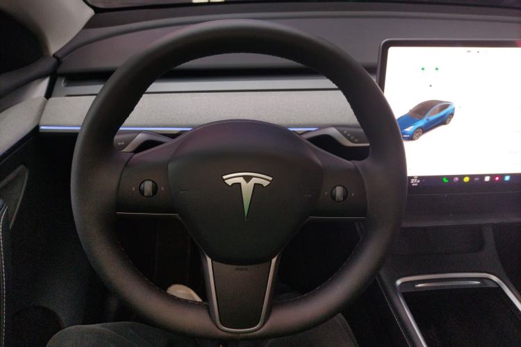 Used Tesla Model Y 2024 Rear-Wheel-Drive Version Steering Wheel