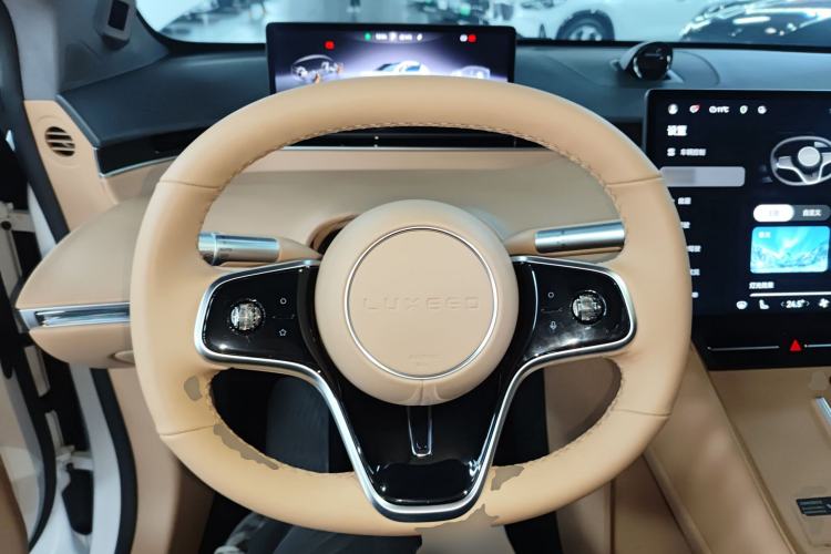 Used Hima Luxeed R7 2025 Range-Extended Version 251 km Max Steering Wheel