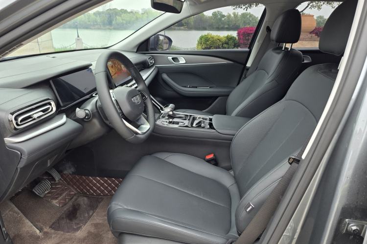 Used Geely Auto Emgrand 2026 Model 5th Generation 1.5L CVT Luxury Edition
