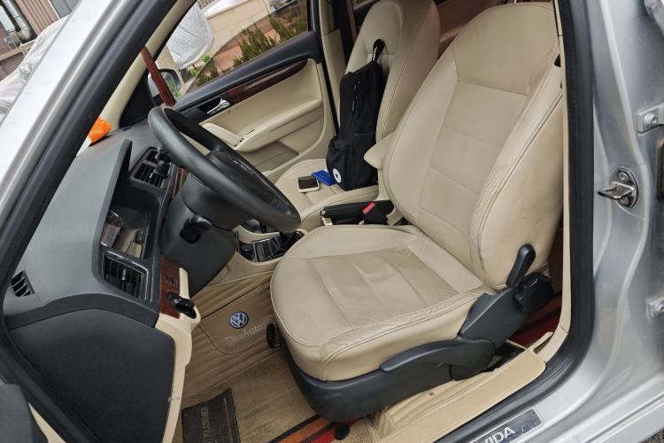 Used Volkswagen Lavida 2013 1.4TSI Manual Comfort Edition Left Front Seat