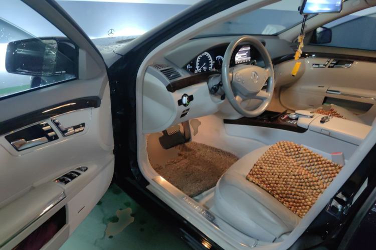 Used Mercedes-Benz S-Class 2012 S 300 L Business Standard Model