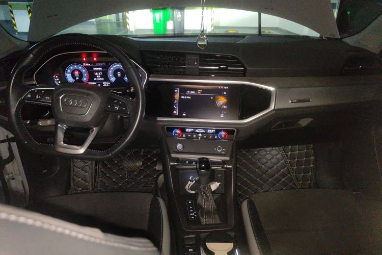 Used Audi Q3 2020 35 TFSI Fashion Dynamic Model