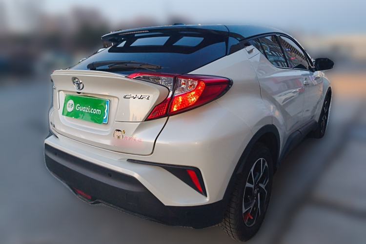 Used Toyota C-HR 2018 2.0L Leading with Sunroof China VI Standard Rear Right 45 Deg