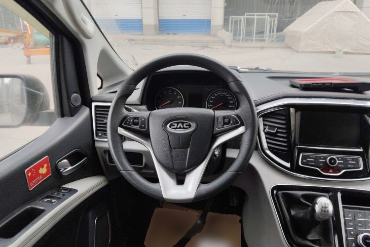 Used JAC Refine M4 2016 2.0L Manual Luxury Version