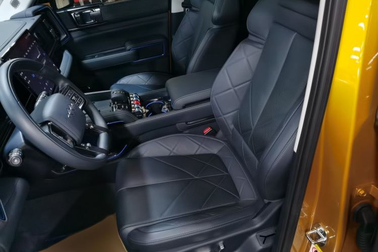 Used Formula Leopard Leopard 5 2023 Navigator Edition