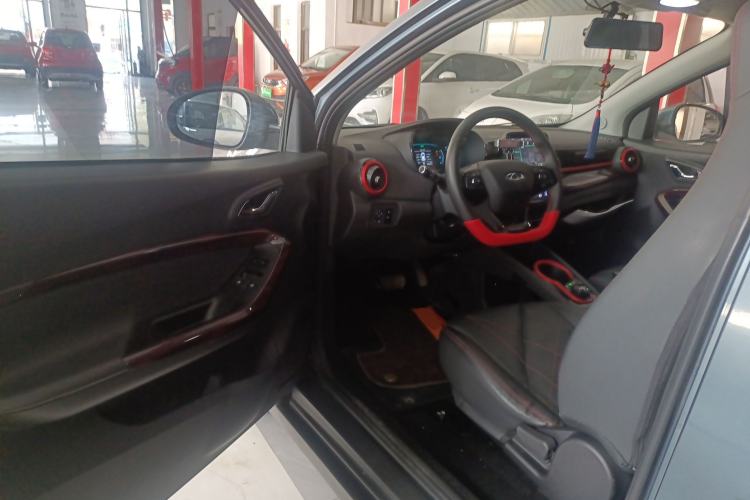 Used Chery QQ Little Ant 2022 Restyled Version Sweet Pink Edition Half-Sugar Version 28.8 kWh 30 kW 301 km Driver Seat