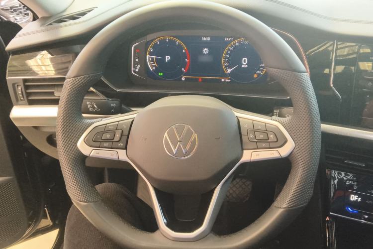 Used Volkswagen Passat 2025 Premium Version 380TSI Dragon Edition Steering Wheel