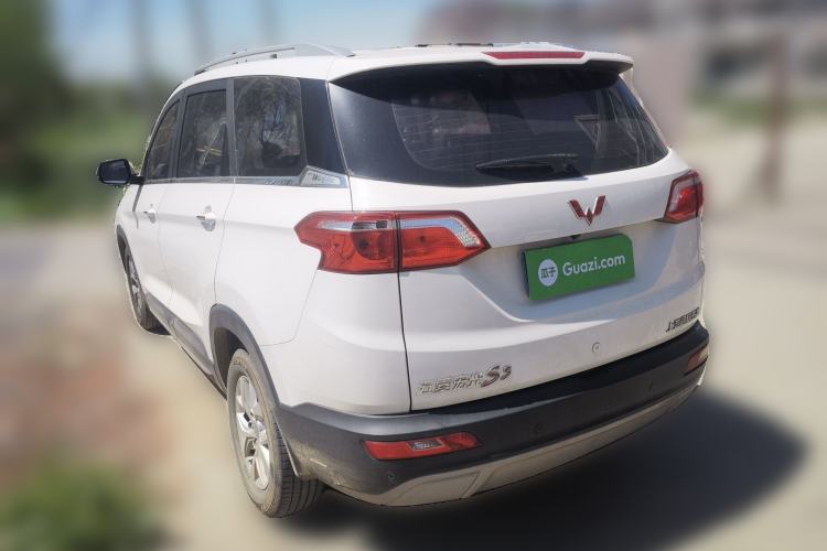 Used Wuling Hongguang S3 2018 1.5L Manual Luxury Model China V Standard