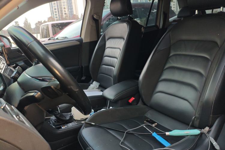 Used Volkswagen Tiguan L 2019 Revised Version 280TSI Automatic Two-Wheel Drive Panoramic Comfort Edition China VI Standard