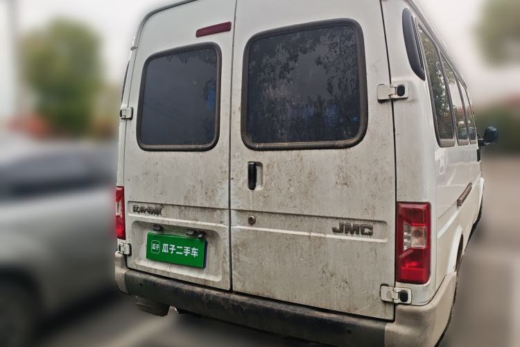 Used JMC Transit 2019 2.8T Commercial Version Long Wheelbase Mid-Roof 6-Seater Rear Single Tire China VI Emission Standard – JX493
