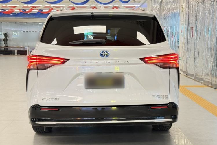 Used Toyota SIENNA 2021 2.5L Hybrid Platinum Edition
