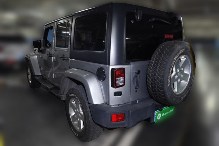 Used Jeep Wrangler 2014 3.0L Sahara Four-Door Edition