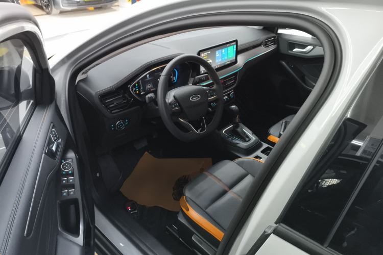 Used Ford Focus 2022 Sedan EcoBoost 180 Automatic Performance Edition