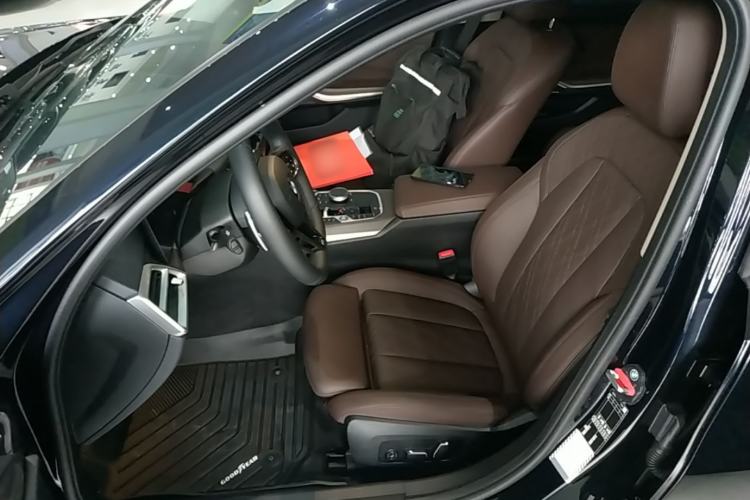 Used BMW 3 Series 2025 330Li M Sport Shadowline Package Left Front Seat