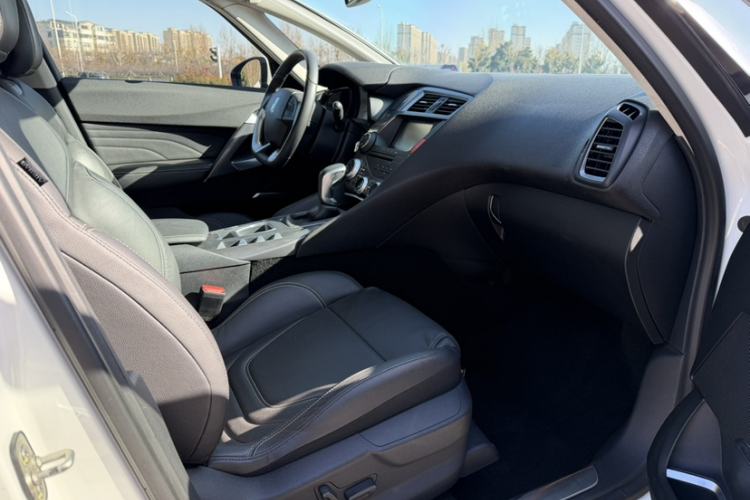 Used DS 5 2013 1.6T Elegant Edition THP200