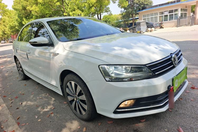 Used Volkswagen Sagitar 2018 1.6L Automatic Comfort Model Front Right 45 Deg