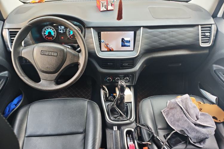 Used Jinbei Gold Hiace M Classic 2022 1.5L Engineering Lion Passenger Vehicle 6 Seats Center Console