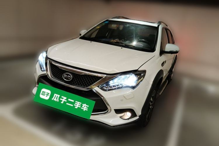 Used BYD Tang New Energy 2015 2.0T Four-Wheel-Drive Flagship Model